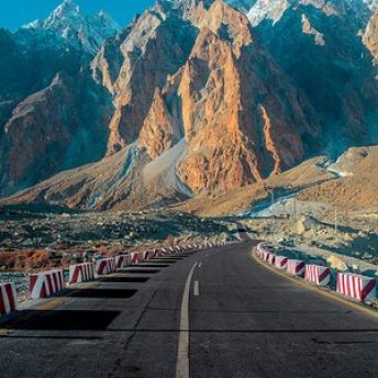highway-to-the-mountains highway-to-the-mountains